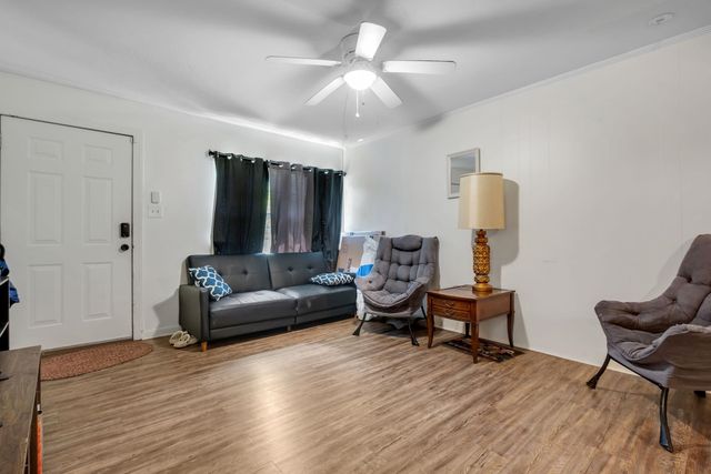 2052 Harriet Drive, Tallahassee, FL 32303
