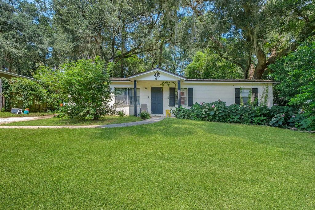 2052 Harriet Drive, Tallahassee, FL 32303