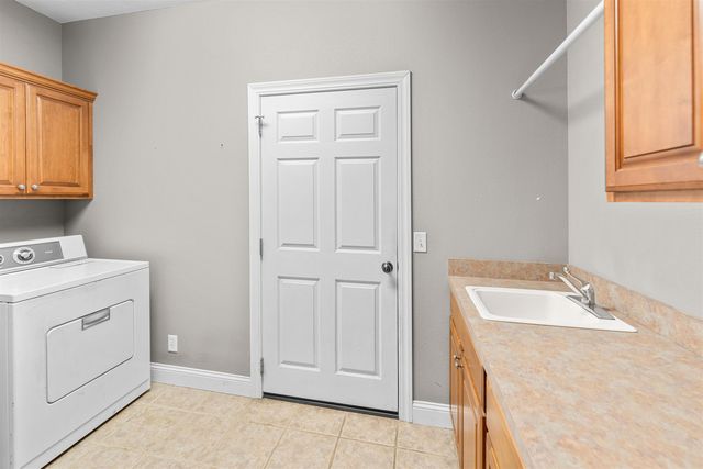 2247 River Trail Rd, Salina, KS 67401