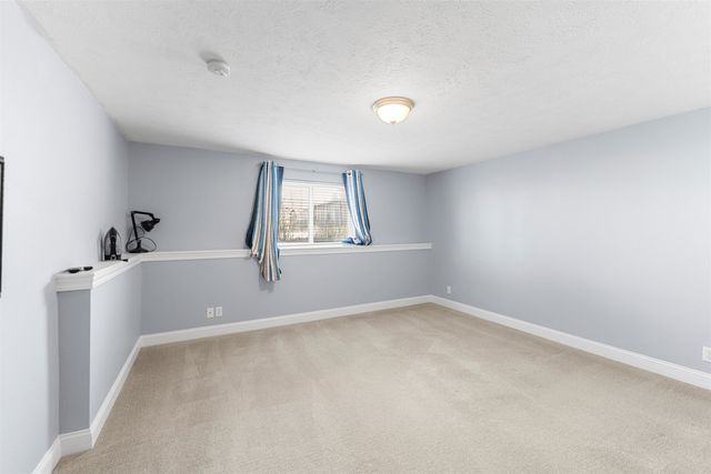 2247 River Trail Rd, Salina, KS 67401