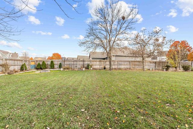 2247 River Trail Rd, Salina, KS 67401