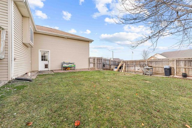 2247 River Trail Rd, Salina, KS 67401
