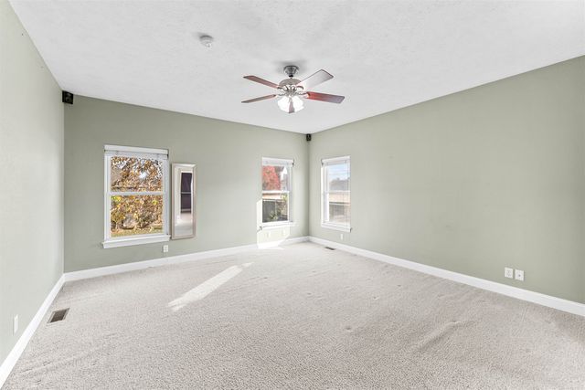 2247 River Trail Rd, Salina, KS 67401