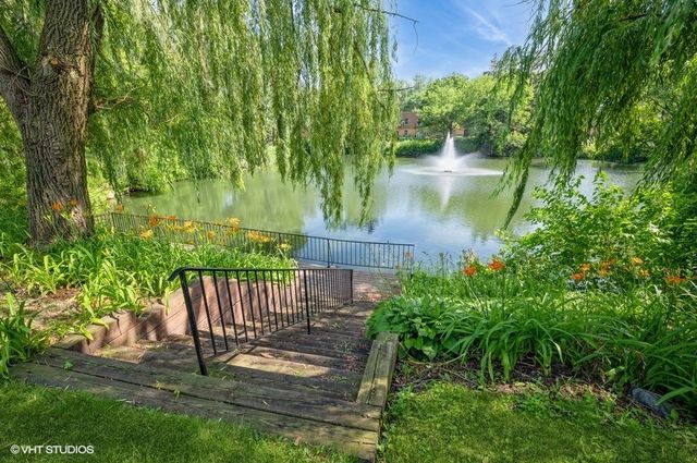 1220 Park Avenue W 110, Highland Park, IL 60035