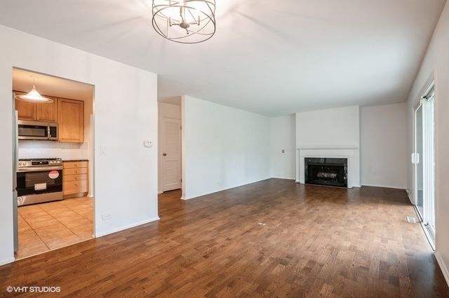 1220 Park Avenue W 110, Highland Park, IL 60035