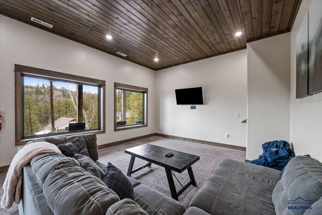 21183 LOST CAMP TRAIL, Lead, SD 57754