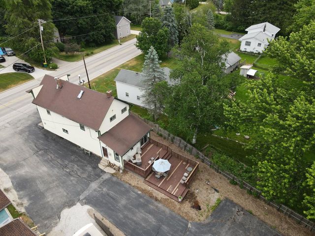 S77W25235 National AVENUE, Waukesha, WI 53189
