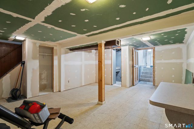 42 Westerleigh Road, New Haven, CT 06511