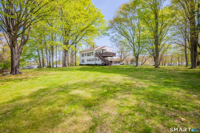 68 Village Street, North Haven, CT 06473