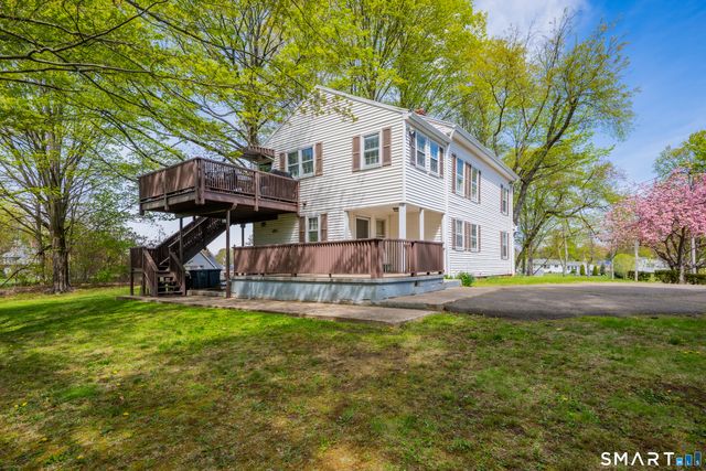 68 Village Street, North Haven, CT 06473