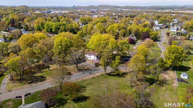 68 Village Street, North Haven, CT 06473
