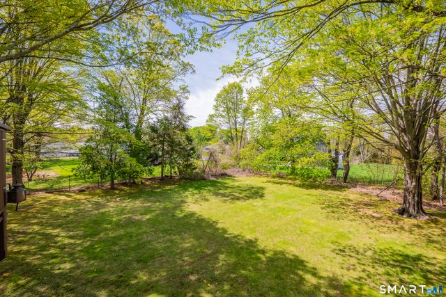68 Village Street, North Haven, CT 06473
