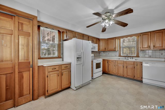 68 Village Street, North Haven, CT 06473
