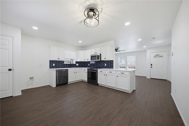 7846 Calgary Dr, Corpus Christi, TX 78414