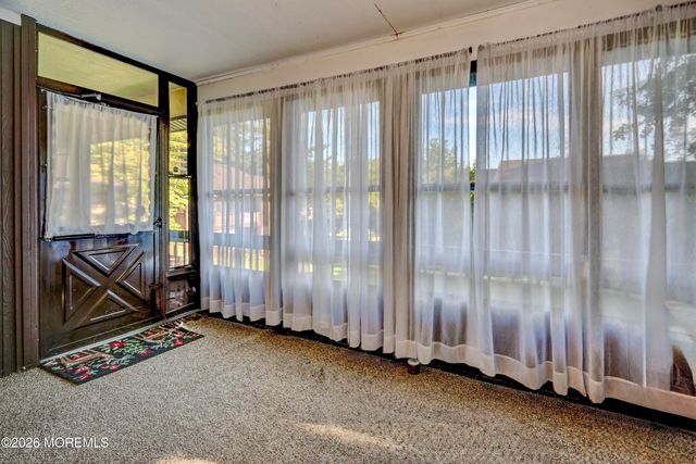 110 Amberly Drive G, Manalapan, NJ 07726