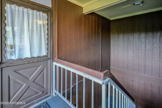 110 Amberly Drive G, Manalapan, NJ 07726