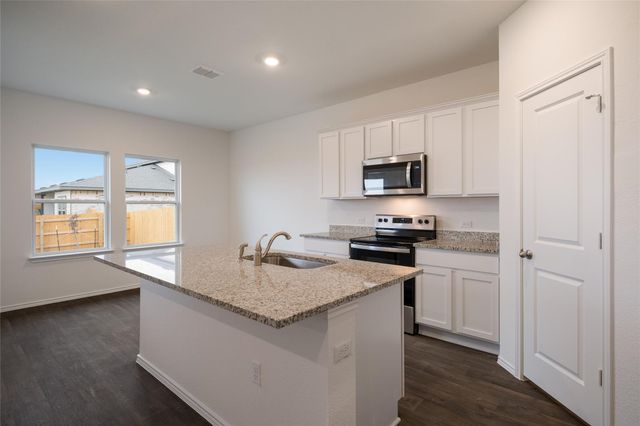 15100-B Welsh Cob RD, Manor, TX 78653