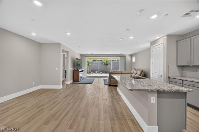 10089 Honey Rose Avenue, Las Vegas, NV 89143