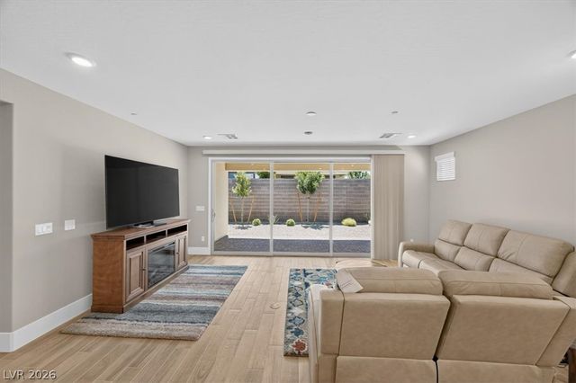 10089 Honey Rose Avenue, Las Vegas, NV 89143