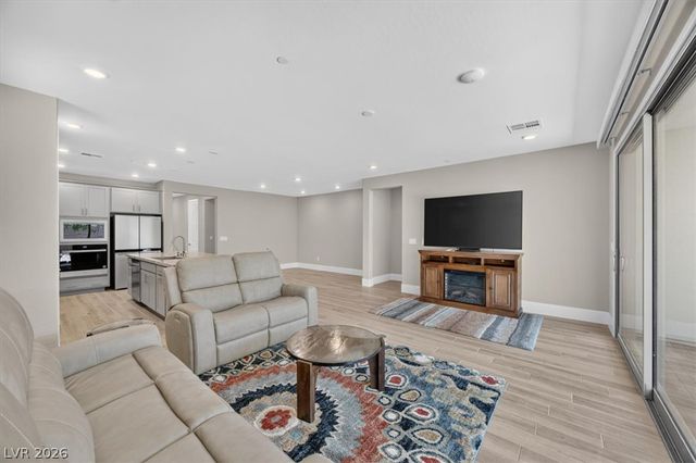 10089 Honey Rose Avenue, Las Vegas, NV 89143