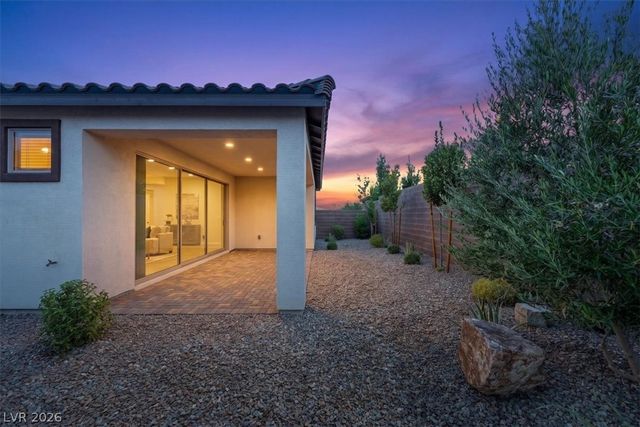 10089 Honey Rose Avenue, Las Vegas, NV 89143