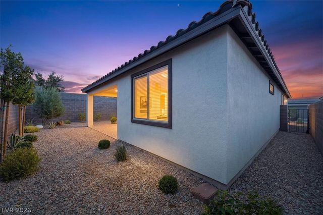 10089 Honey Rose Avenue, Las Vegas, NV 89143