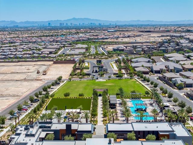 10089 Honey Rose Avenue, Las Vegas, NV 89143