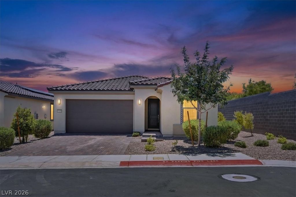 10089 Honey Rose Avenue, Las Vegas, NV 89143