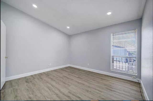 9550 Deering Drive 210, Houston, TX 77036