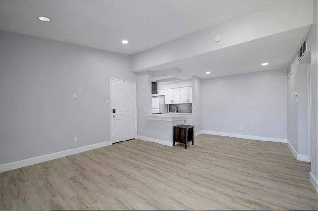 9550 Deering Drive 210, Houston, TX 77036