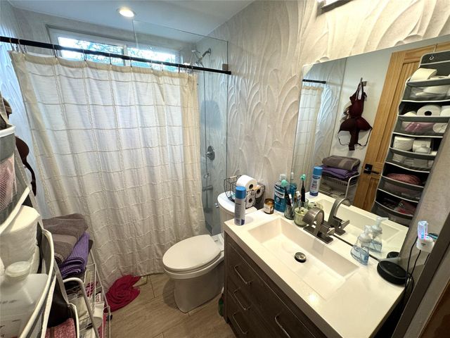 129 Garrotsville Street, Houston, TX 77022