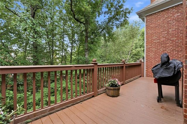 121 Brookview Circle, Atlanta, GA 30339