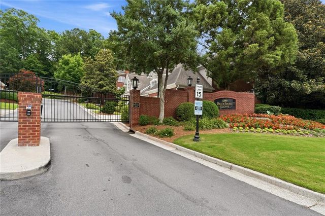 121 Brookview Circle, Atlanta, GA 30339