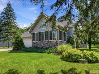 10288 Carmer Road, Tyrone Township, MI 48430