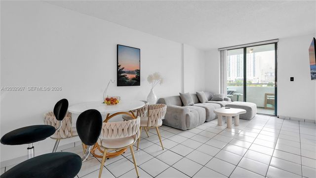 546 SW 1st Street 603, Miami, FL 33130