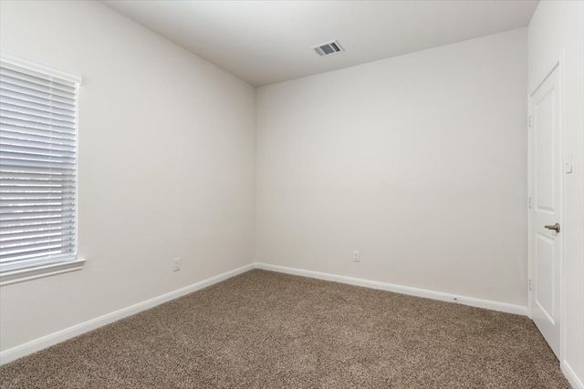 3902 Oak Creek Circle, Denison, TX 75020