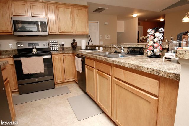 34600 Northrup Drive, New Baltimore, MI 48047