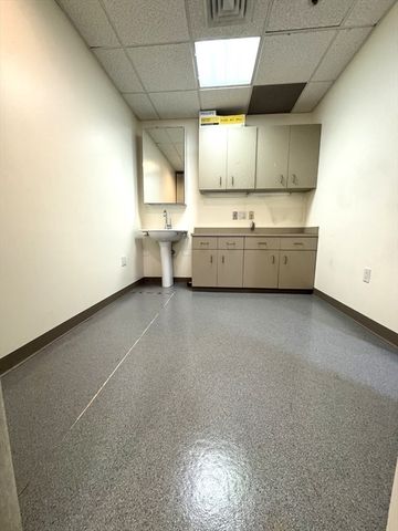 388-390 Commonwealth Ave B2, Boston, MA 02215