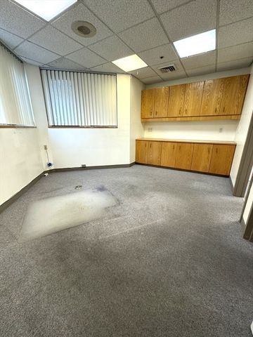 388-390 Commonwealth Ave B2, Boston, MA 02215