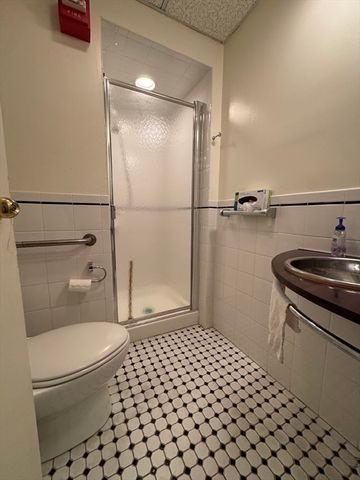 388-390 Commonwealth Ave B2, Boston, MA 02215