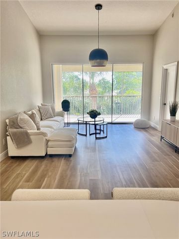 7741 Pebble Creek CIR 302, Naples, FL 34108