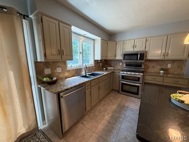 10 Isaac Drive, Warrenton, MO 63383