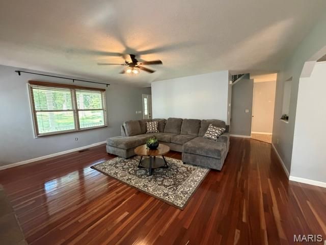 10 Isaac Drive, Warrenton, MO 63383