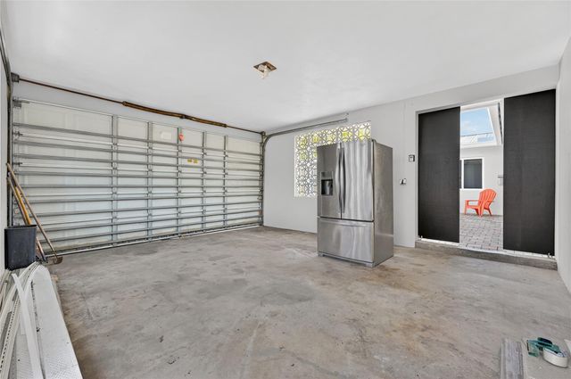 2110 NE 56 St, Fort Lauderdale, FL 33308