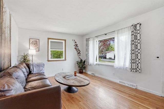 4417 Jay Drive, Madison, WI 53704