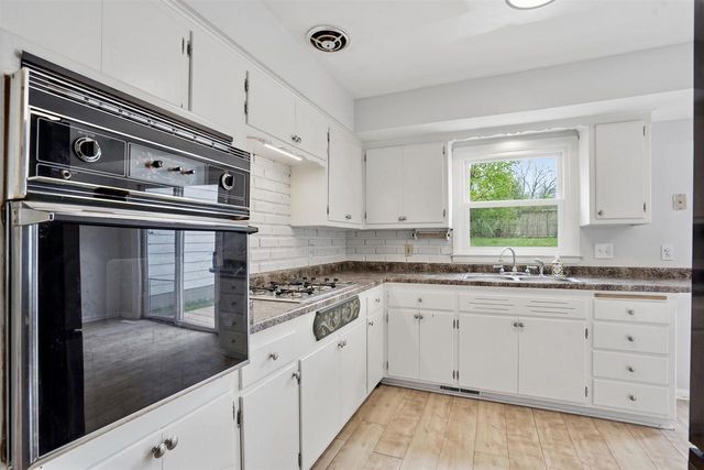 4417 Jay Drive, Madison, WI 53704