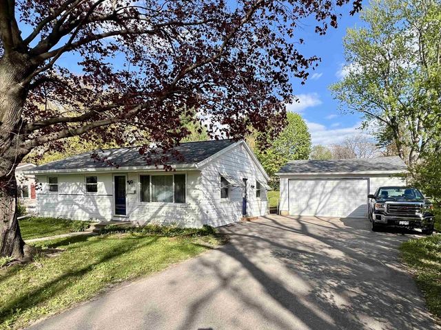 4417 Jay Drive, Madison, WI 53704
