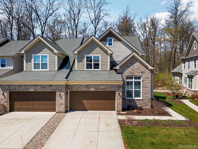 3020 N Spurway Drive, Ann Arbor, MI 48105