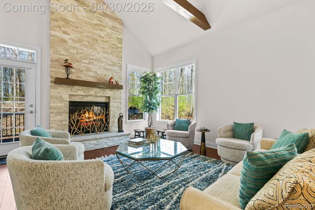 3020 N Spurway Drive, Ann Arbor, MI 48105