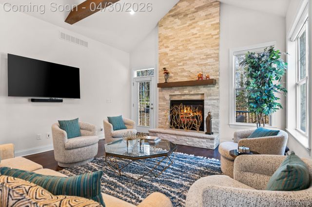 3020 N Spurway Drive, Ann Arbor, MI 48105